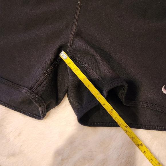 NIKE bundle 🏃🏼♀️💪❤️ - Picture 9 of 13